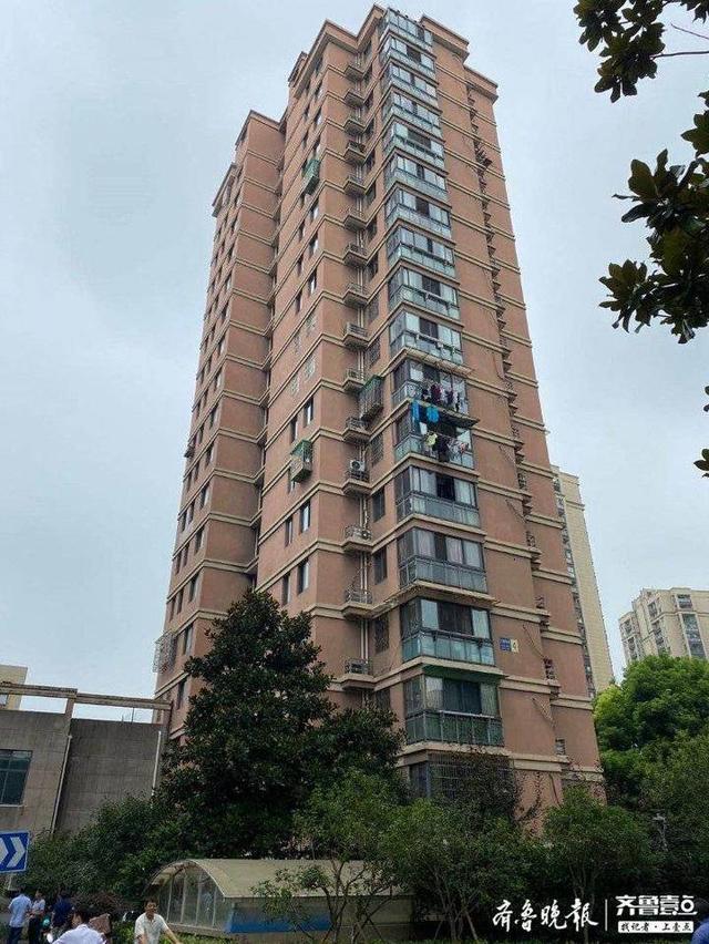 7月5日凌晨,家住杭州市北堡苑小区的来女士在家中突然失踪,小区饿个