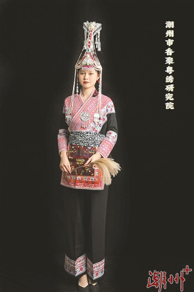 潮州我市工艺家成功复原畲族潮州凤凰装