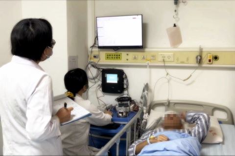 16导脑电图怎么放置揭阳市人民医院顺利开展粤东首例机器人辅助下立体定向脑电图术（SEEG）及其引导下 射频热凝术_https://www.jmylbn.com_新闻资讯_第2张